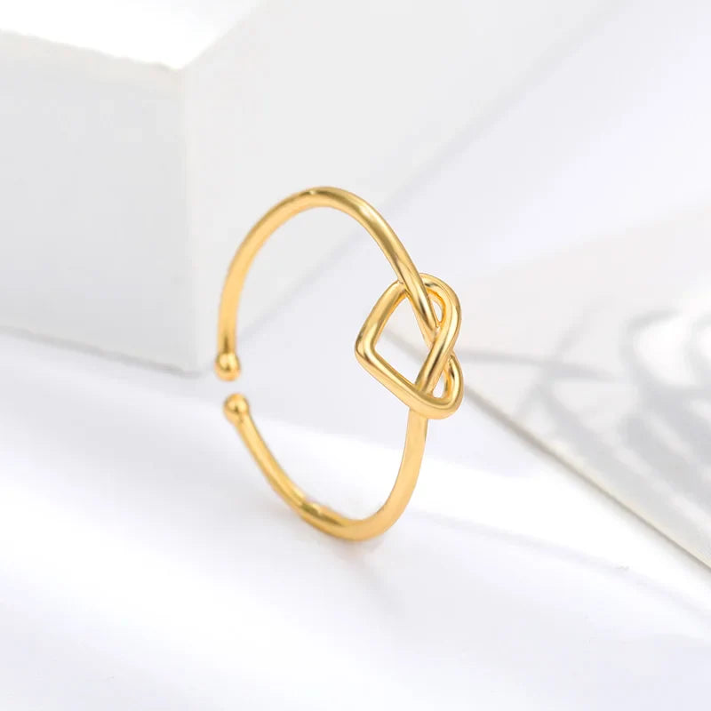 Adjustable Heart Ring in 18k Gold Plating